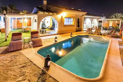 Image de Villa La Luna - Trois Chambres Villa, Couchages 5