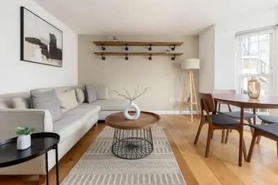 Image de 2 Bed Garden Flat in Clapham