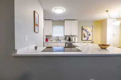 Image de *Sleek Bungalow Near Noda* - Walk to Optimist Hall