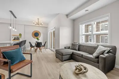 Image de Fireside Vista | King Bed | Cable | Pets | Modern