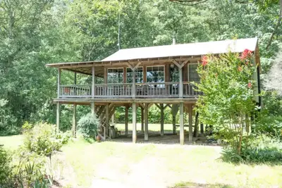Image de No Fees 2br Cabin Tucked Away on Private Lake