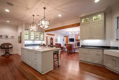 Image de Spacious, serene retreat perfect for Oxford visits<br>New listing! !