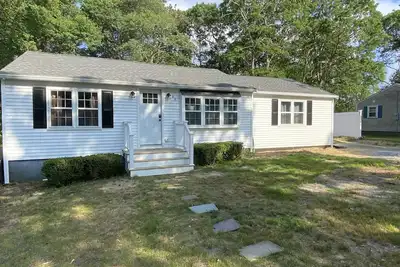 Image de Breezeway Cottage Cheerful 3 Bed/2 Bath home