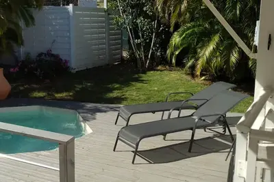 Image de Appartement T3 Dans Villa Avec Piscine Privée Proche Plage