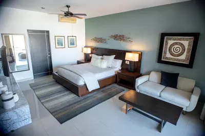 Image de Luxury 3 Bedroom Condo in Pedregal