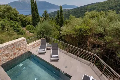 Image de Contemporary Villa with A/C, Private Pool, Panoramic Hillside and Sea Views 10 mins from Fiscardo!