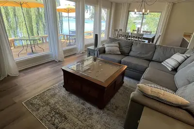 Image de Family fun -Tons of Games, Water Activities, Gas Fire Pit, Tv Garage & More.