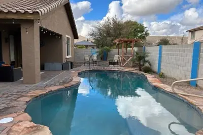 Image de ☀️Super Bowl Ready! ☀️ private home, short walk to stadium.