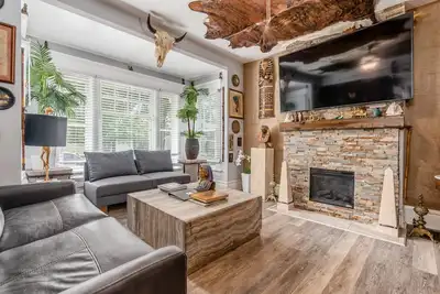 Image de Palace Ramses: Osu/Sohud Luxury Home w/ Barcade/Gym/Throne/ 1st Flr Master Suite