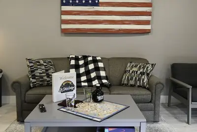 Image de Ski in Ski out 1 bedroom, sleeps 5. King Bed. futon, sofa sleeper, laundry Pool