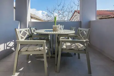 Image de Appartements Pejakovic (17728-A1) - Vir - île de Vir