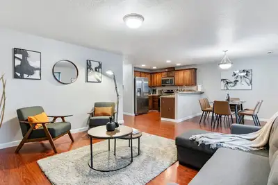 Image de Cozy 3br Townhome In Vancouver - Prime Location!