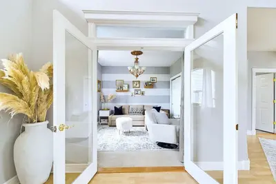 Image de Stunning property estate close to Osu, Pnw!