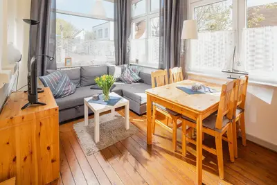 Image de Cozy vacation apartment not far from the north beach