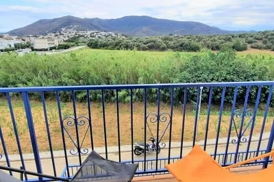Image de Confortable Appartement à Llançà, Près de la Plage et des Activités, Idéal pour Familles