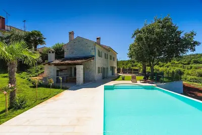 Image de Villa Zvonar near Motovun with large pool (62m2) and whirlpool