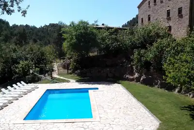 Image de Large rural house with outdoor pool 1 hour from Barcelona.