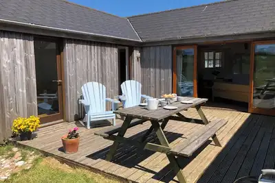 Image de Contemporary converted barn, rural location very close to the coast and Falmouth