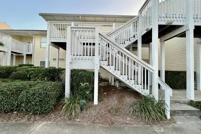 Image de Condo #9111 is a 2 Bedroom on the Beachwalk