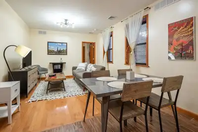 Image de One Bedroom Gem Near Center City!