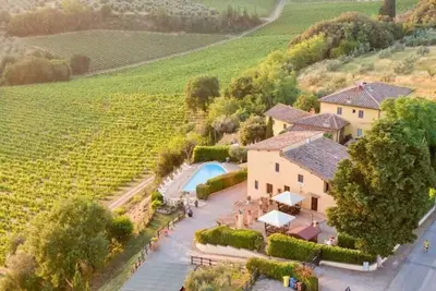 Image de Podere Vergianoni immersed in Chianti with swimming pool