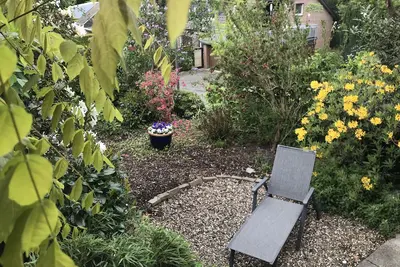 Image de Quietly located apartment with terrace and small balcony. Garden, 5 min by car to the train station.