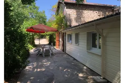 Image de Maison de vigne en bord du Lot / Vineyard house cottage on the banks of the Lot