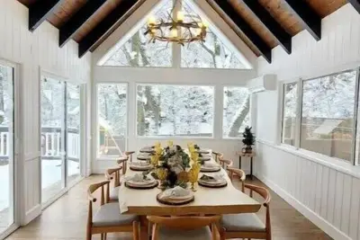Image de Luxury 5Bedroom/10beds/LargeGatedBackyard/SwingSet/EntertainmentRoom/ &BonusRoom