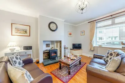 Image de 3 chambres à coucher à Amble