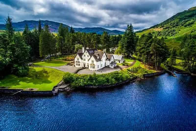 5 chambres à coucher à Stronachlachar