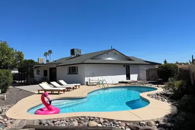 Image de New remodel w pool - close to Asu/Scottsdale/Spring training