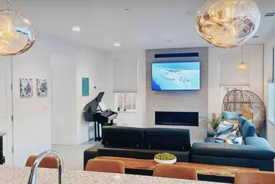 Image de Modern Monterey Bay House - Workation Getaway