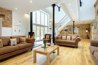 Image de 5 chambres à coucher à North Walsham