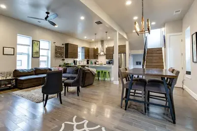 Image de Inviting space for groups in the heart of LoHi!