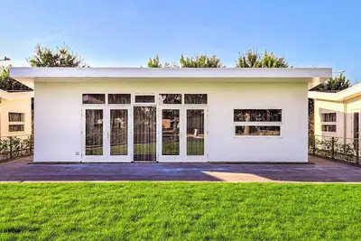 Image de Maison confortable de 3 chambres à Den.