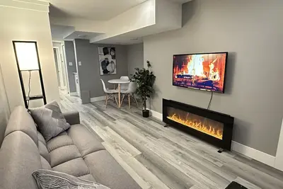 Image de Cozy 2 Bedroom Double King Suite - Perfect for travelling workers