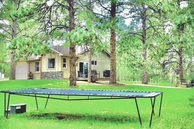 Image de Peaceful Forest feel 5ac, Comfy 3bd Monument hidden but close, Deer, Usafa 10mi