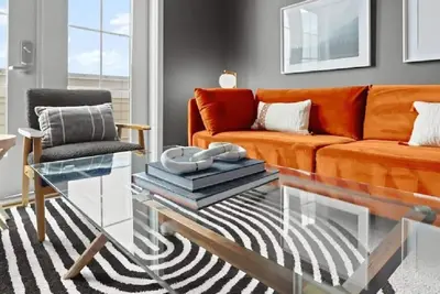 Image de King Bed <> An Alluringly Cozy Suite Xcape