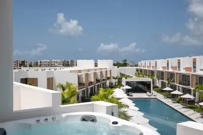 Image de Luxury apartment, 3 minutes away from the beach, bar and rest and free electricity