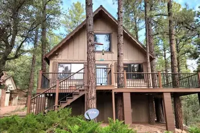 Image de Family-sized, quaint cabin on the edge of the Us Forest
