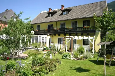 Appartement à Feld am See avec accès au lac