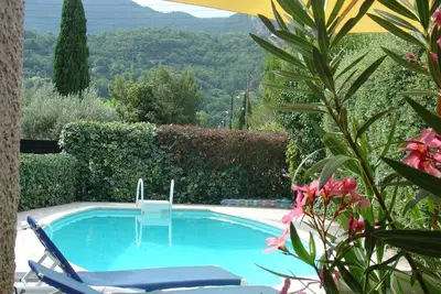 Image de Belle villa avec piscine Ă Nyons