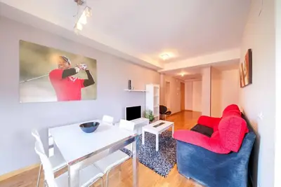 Image de Appartement chic Ă avec 2 piscines, jardin