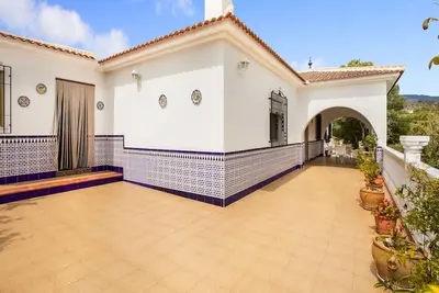 Image de Maison de vacances pittoresque avec piscine privée