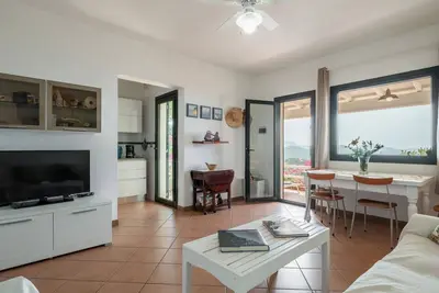 Image de Appartement pittoresque avec vue sur la mer