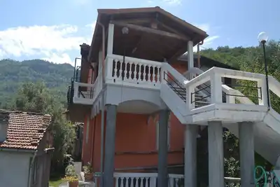 Image de Maison de vacances Ă Testico avec terrasse