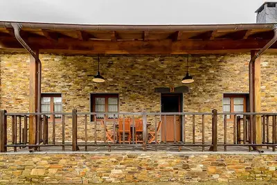 Image de Maison de vacances en pierre dans un naturel