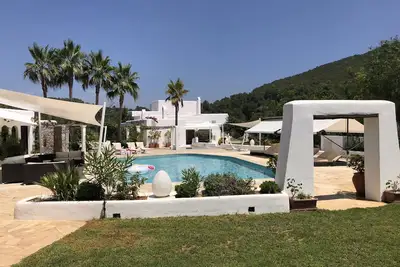 Image de Maison de campagne avec piscine privée