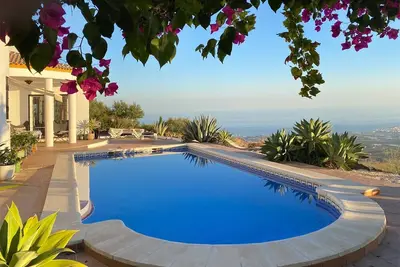 Image de Villa isolée avec piscine privée à Arenas