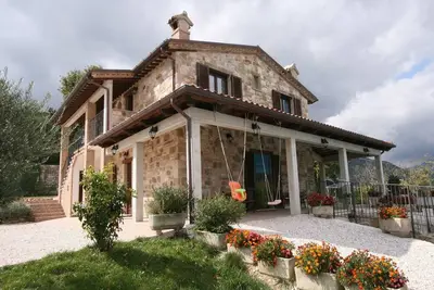 Image de Villa en pierre dans la région des Marches